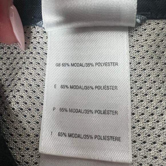 The North Face Men's Modal Blend Button Down Shirt Black Sz Medium Camp Outdoors - Picture 9 of 9